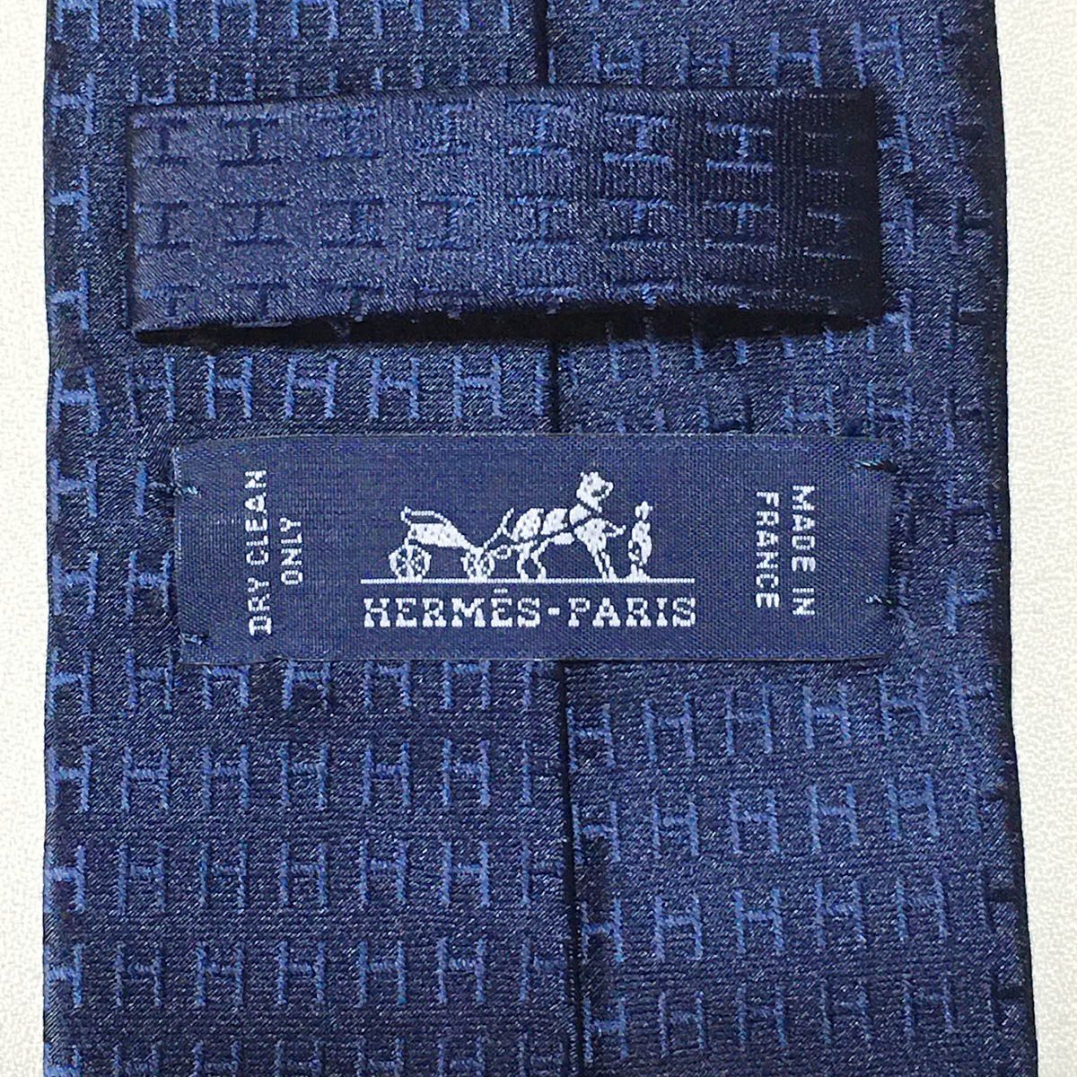 美品 エルメス HERMES ネクタイ シルク100% フランス製 ネイビー 【H柄】 252-104