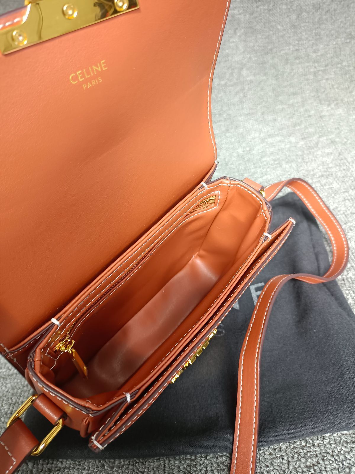 CELINE セリーヌ ショルダーバッグ ポシェット ブラック - メルカリ