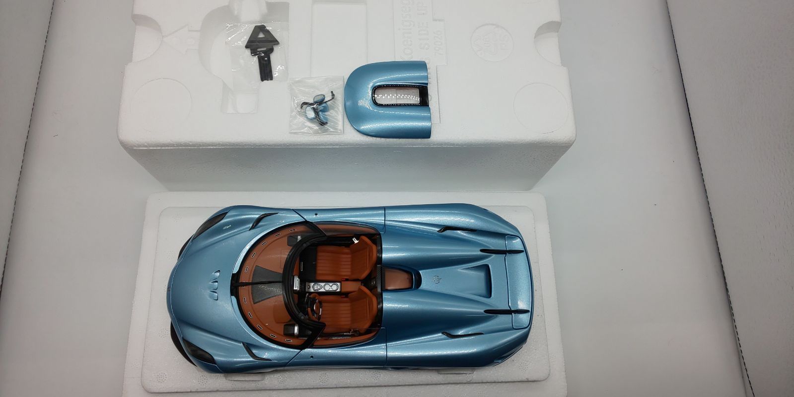 AUTOart 1/18 ケーニグセグ レゲーラ メタリック ライトブルー AUTOart 1/18 ケーニグセグ レゲーラ メタリック ライトブルー