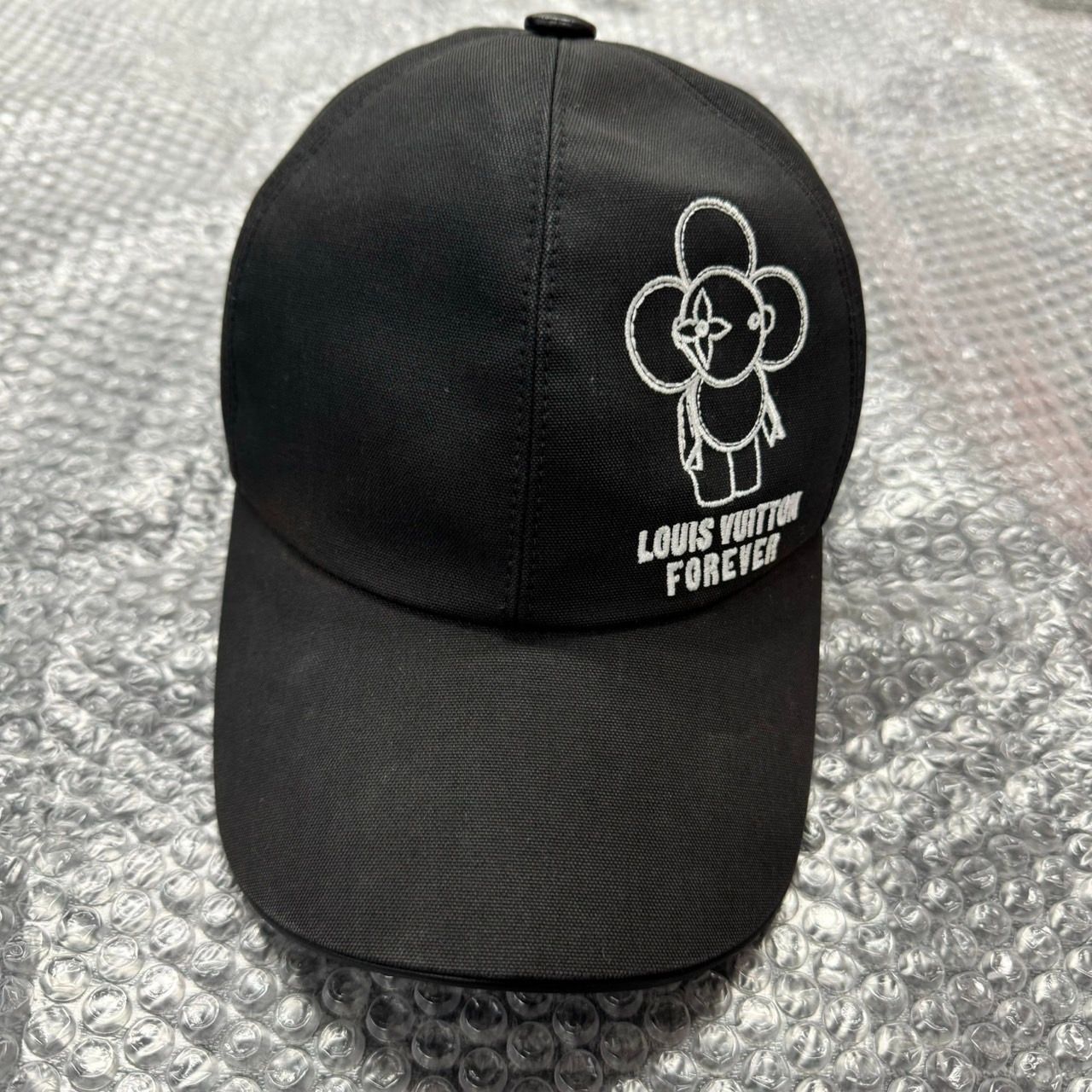 LOUIS VUITTON POP UP STORE CAP Black ルイヴィトン ヴィヴィエンヌ ポップアップ キャップ 帽子 中古