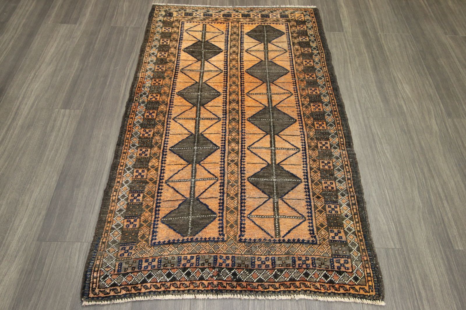 アフガニスタン トライバルラグ 手織り絨毯 size:135x100cm-