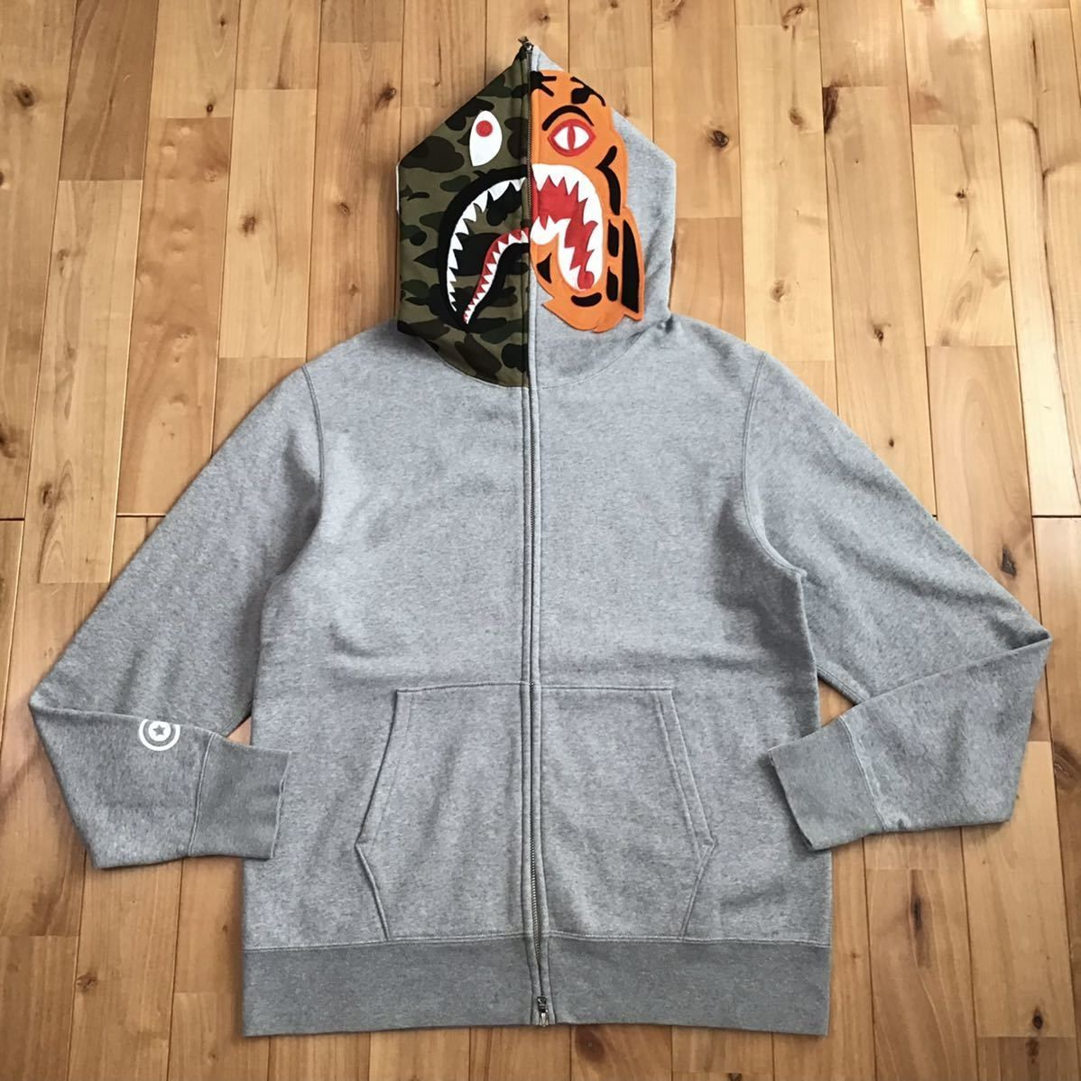 Crazy face tiger shark full zip hoodie Lサイズ グレー × 1st camo a ...