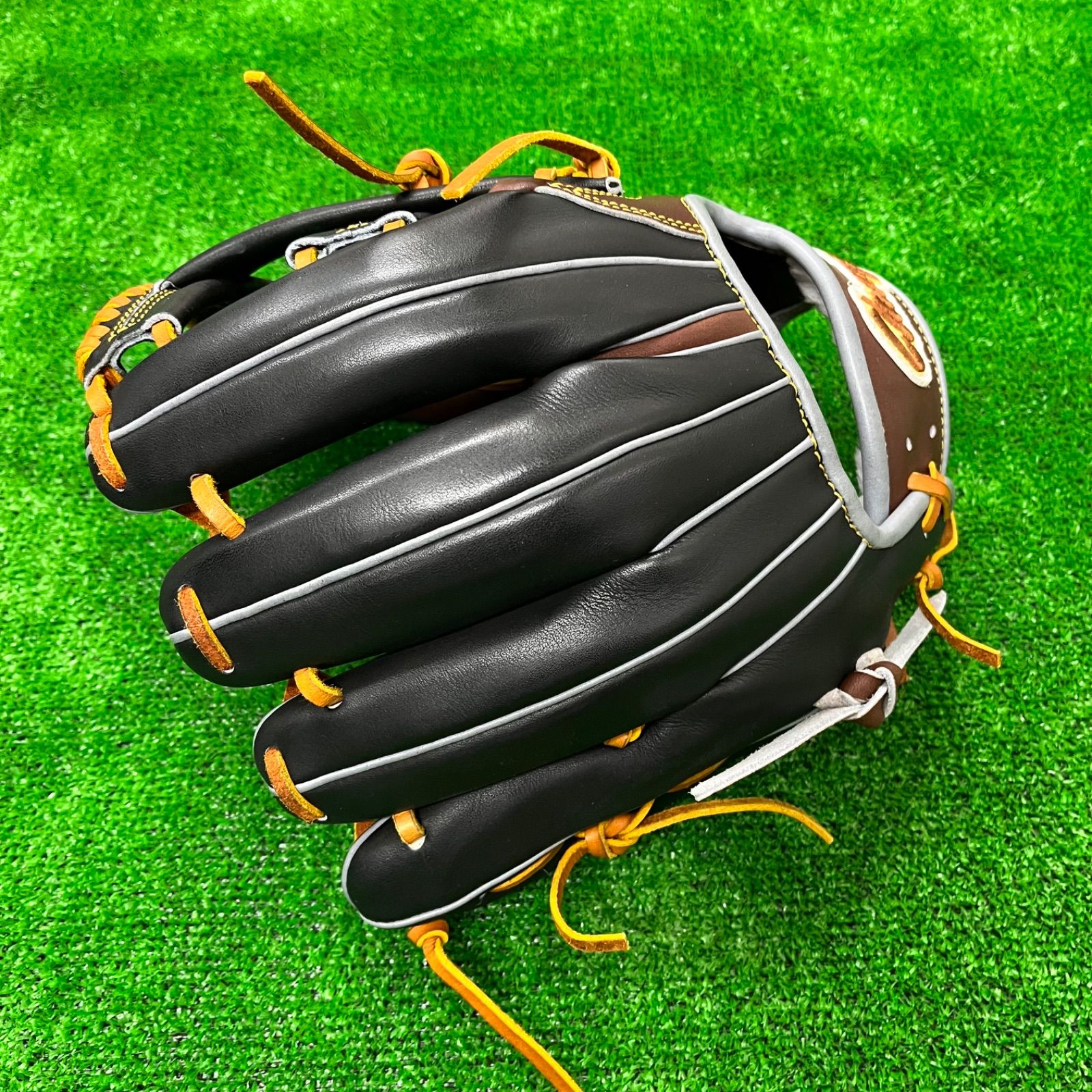 クランプスclampsトレーニンググラブ　軟式硬式兼用　内野用 SALE！クランプスclamps 軟式硬式兼用グラブ 内野用（小） RECOMMEND