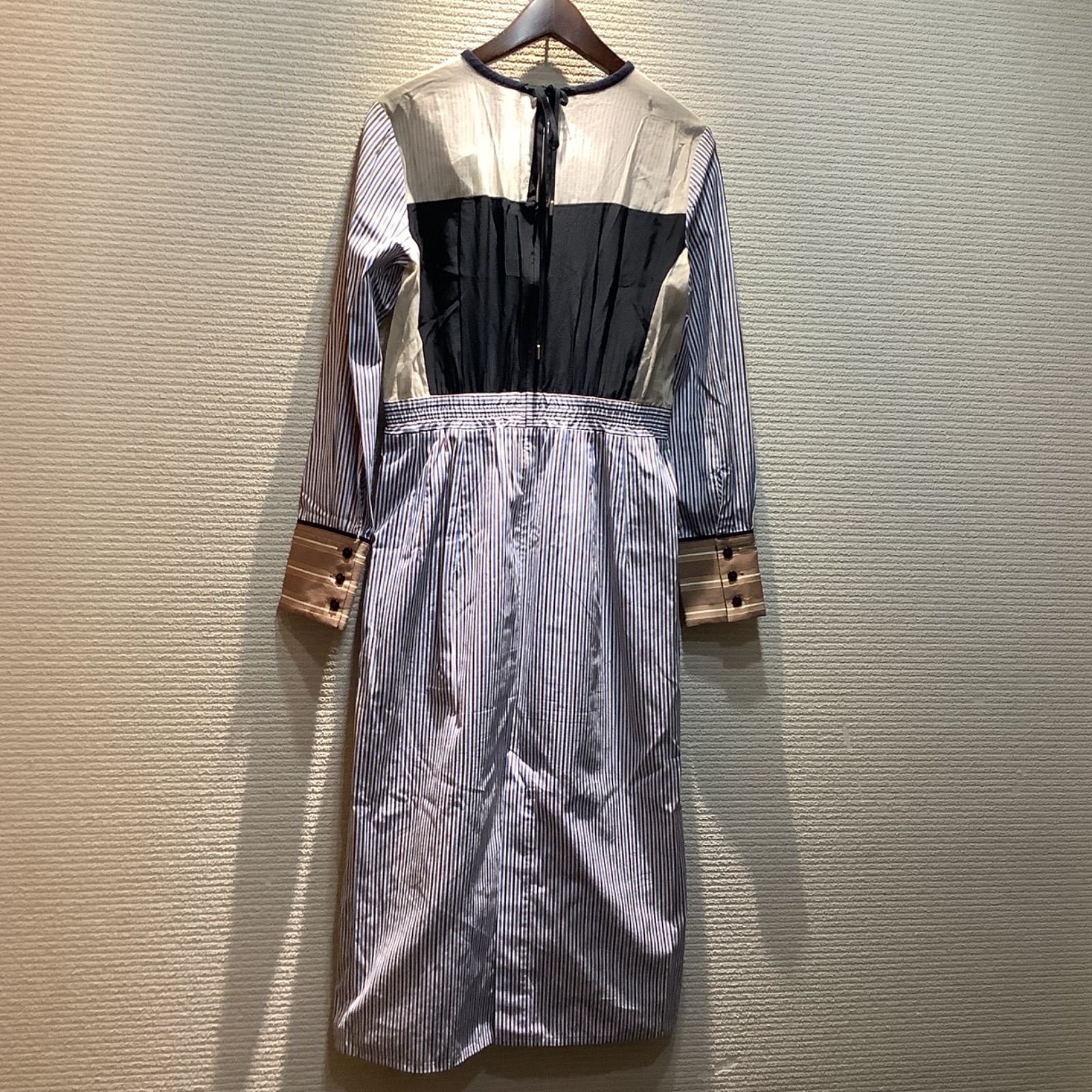美品 AKANE UTSUNOMIYA アカネウツノミヤ ストライプ シアー 切り替え 