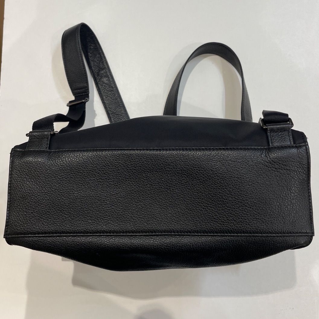 美品 ear PAPILLONNER イア パピヨネ スクエアレザーリュック