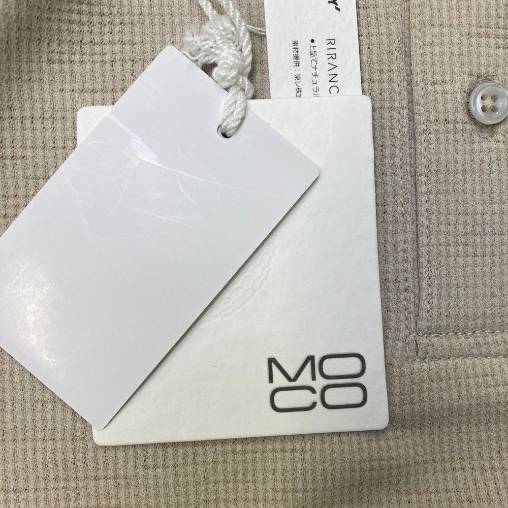 サイズ：50 MOCO モコ 21-2231443 半袖ポロシャツ  ベージュ系 [240101416644] ゴルフウェア メンズ ストスト サイズ：50 MOCO モコ 21-2231443 半袖ポロシャツ ベージュ系