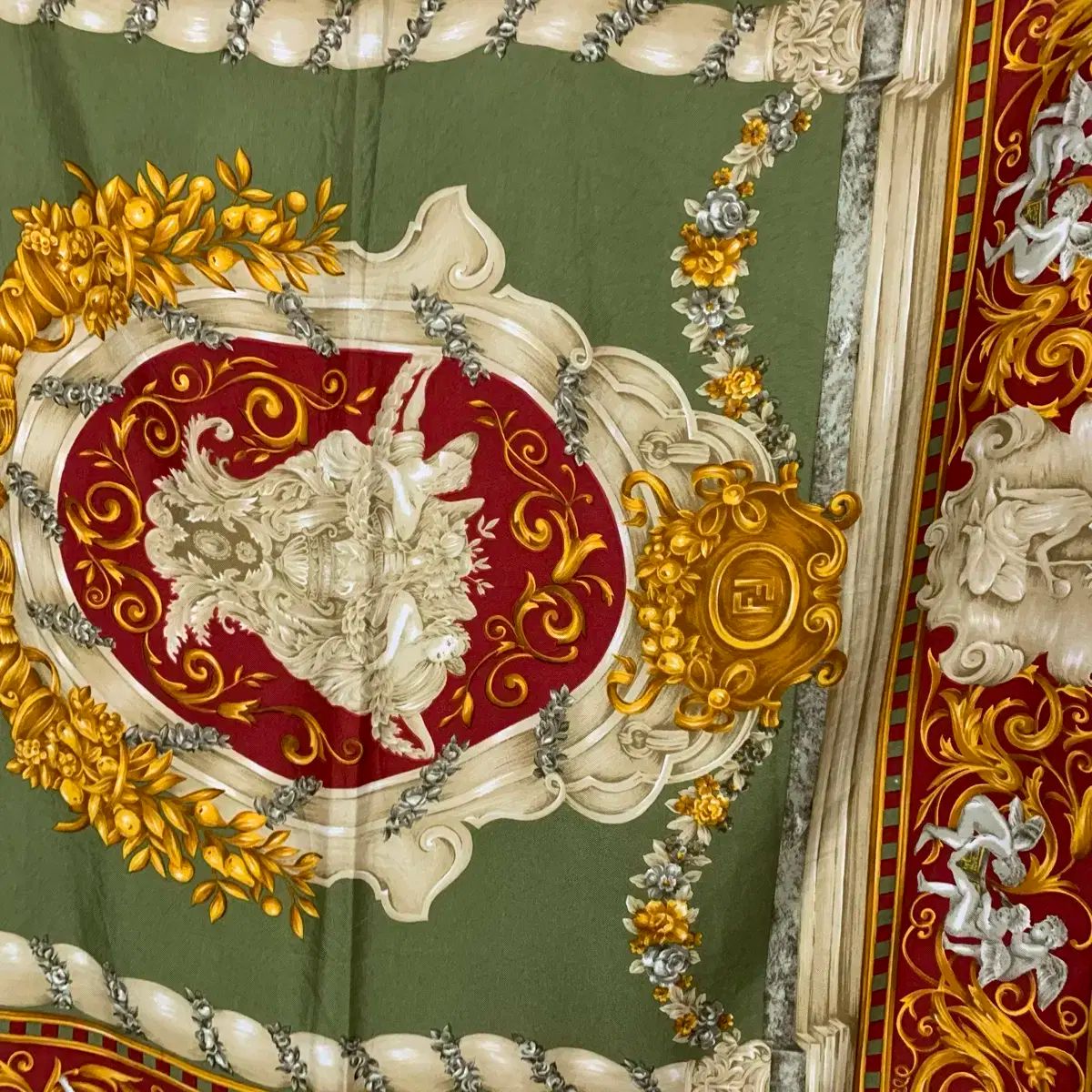 FENDI フェンディ FENDI スカーフ シルク グリーン レッド パターン ヴィンテージ アンティーク 小物