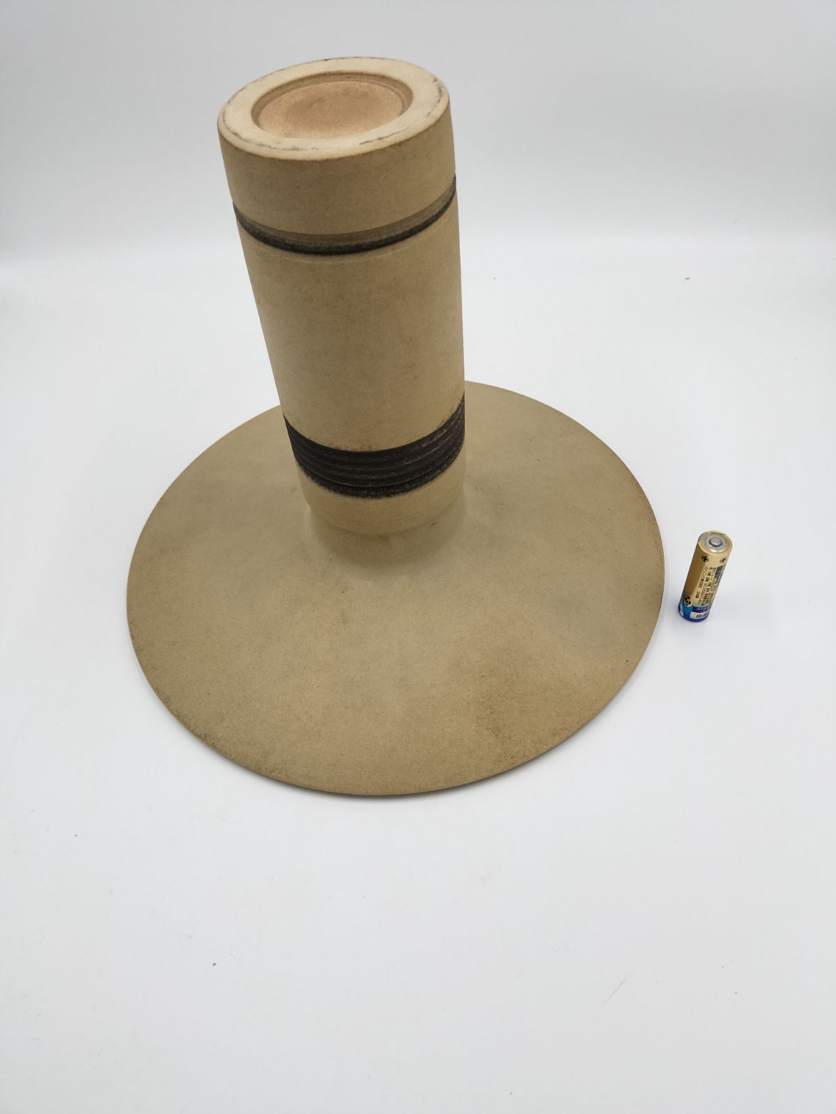 花器 円形 ラッパ型 黄土色 窯 工房 池坊 シンプル 生花 華道