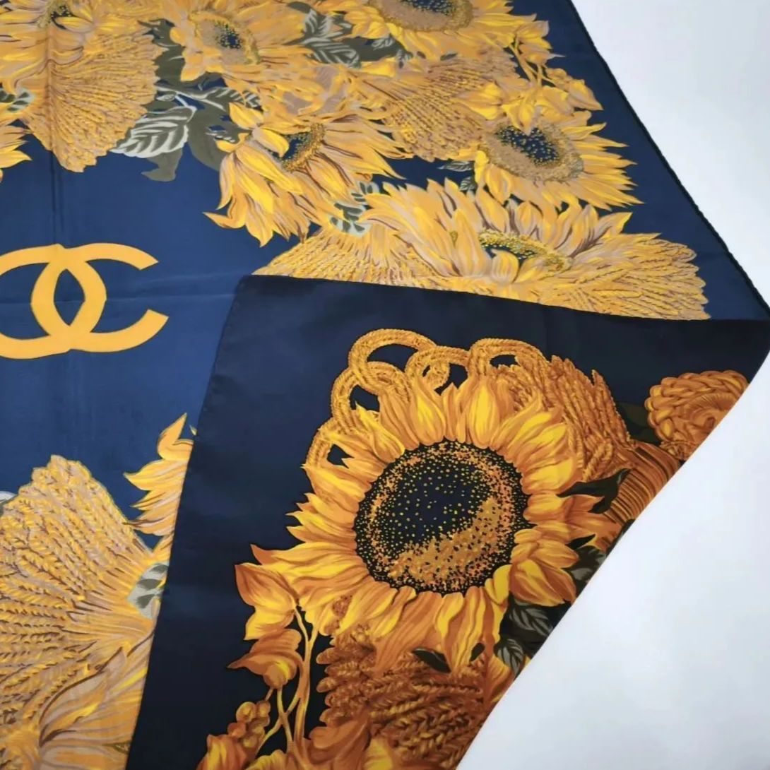 希少 ヴィンテージ 未使用品】CHANEL シャネル ロゴ入り ひまわり柄
