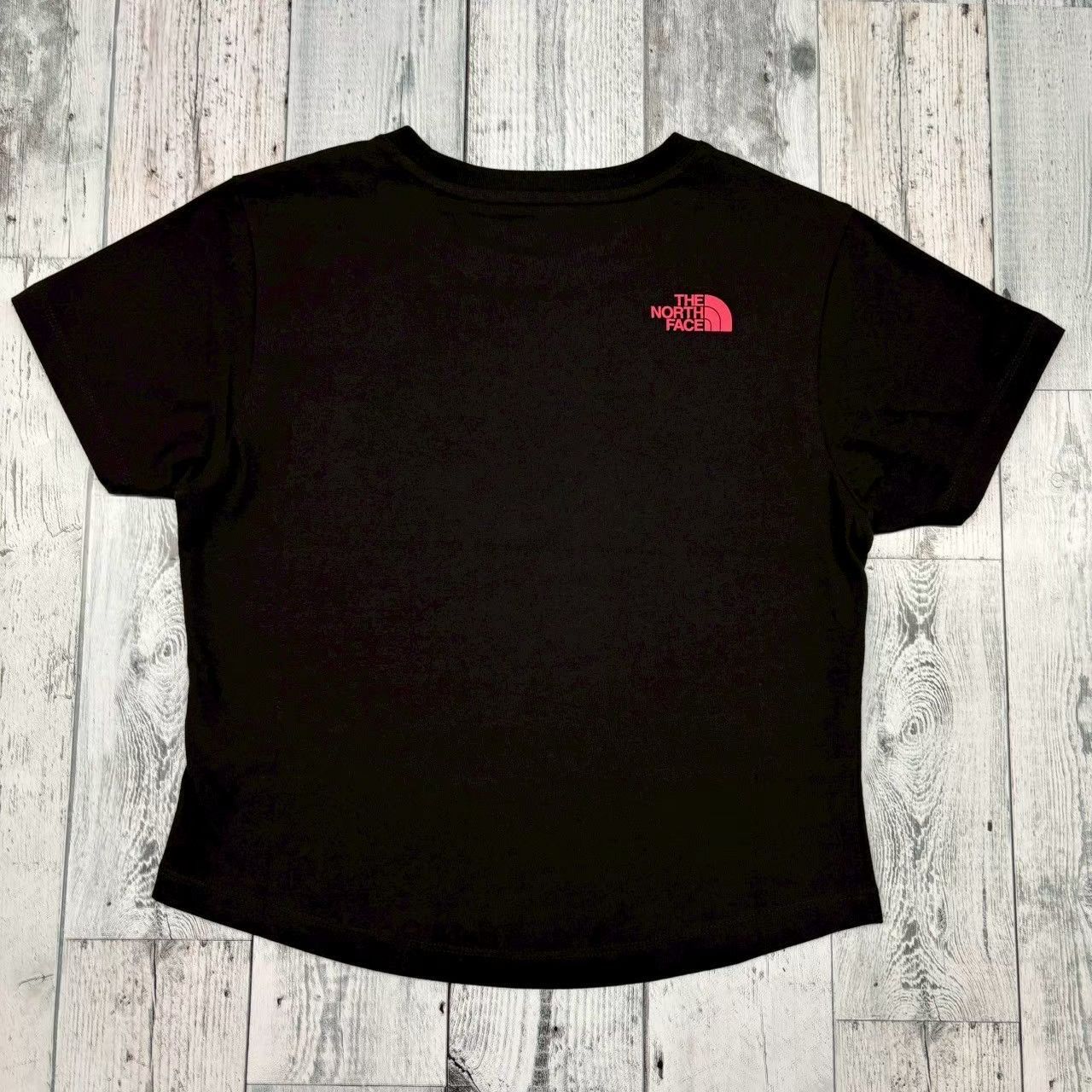 ♦️新品　新作♦️ノースフェイスWHITE LABEL 　ショート丈Ｔシャツ THE NORTH FACE tシャツ 日本未展開モデル ザ・ノースフェイス
