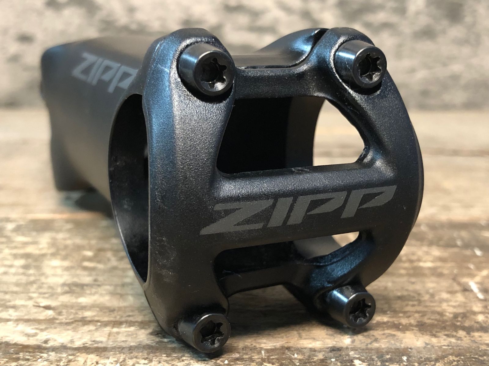 ジップ ZIPP