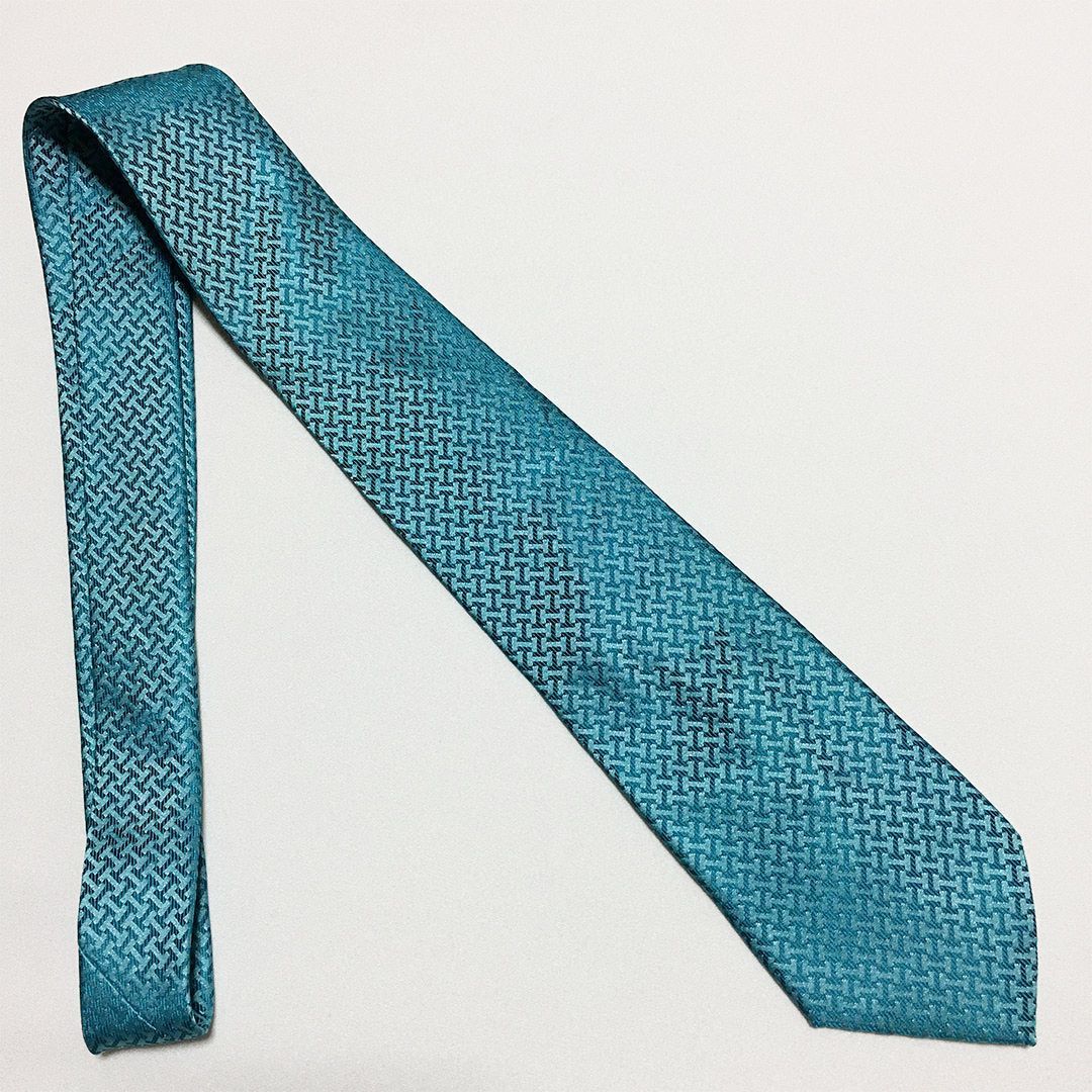 ☆HERMES☆ ターコイズ ネクタイ新品未使用 美品 エルメス HERMES ネクタイ シルク100% ターコイズブルー H柄 2510