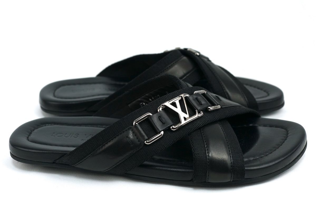 Louis Vuitton ロゴ入りブラックサンダル LOUIS VUITTON（ルイヴィトン）サンダル 黒 サイズ:UK5(23.5cm位