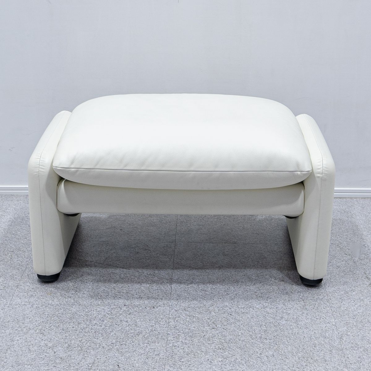 中古品】Cassina カッシーナ 675 MARALUNGA マラルンガ オットマン