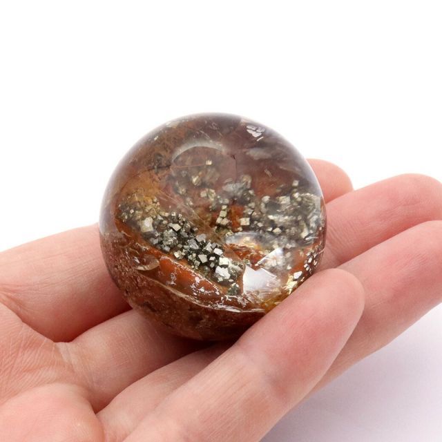 パイライト イン ガーデンクォーツ 丸玉 36mm 台座付き 庭園水晶