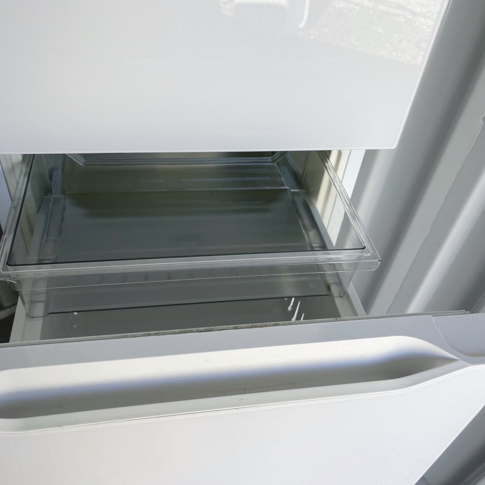 181取付無料！真ん中切り替え室 おしゃれホワイト3ドア冷蔵庫！ - メルカリ