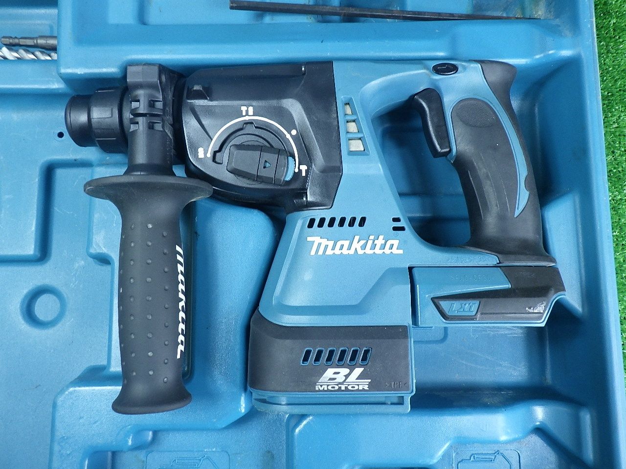 中古)マキタmakita HR224D ハンマドリル 穴あけ能力 コンクリート