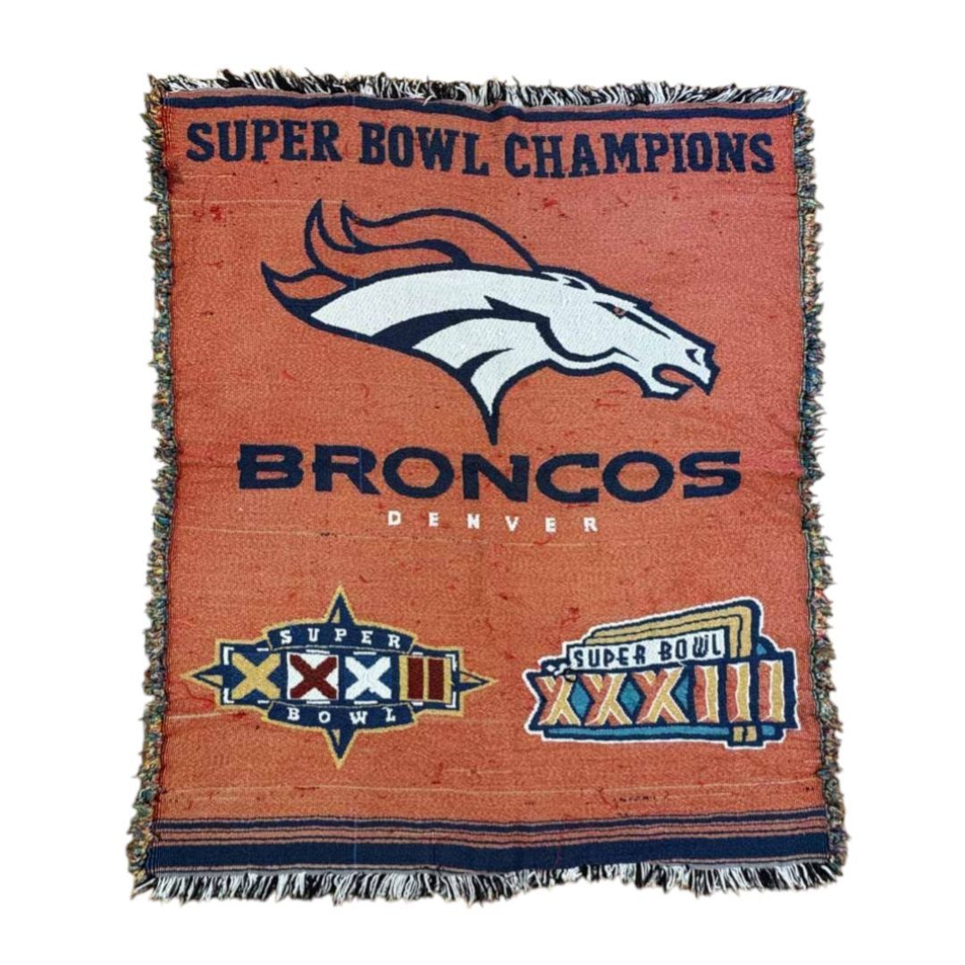 ラグ マット NFL デンバーブロンコス　アメリカンラグ ヴィンテージ  絨毯 vintageラグ カーペット NFL デンバー・ブロンコス 1747 - メルカリ