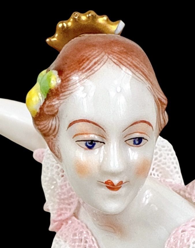 IRISH DRESDEN アイリッシュドレスデン 踊る女性 フィギュリン