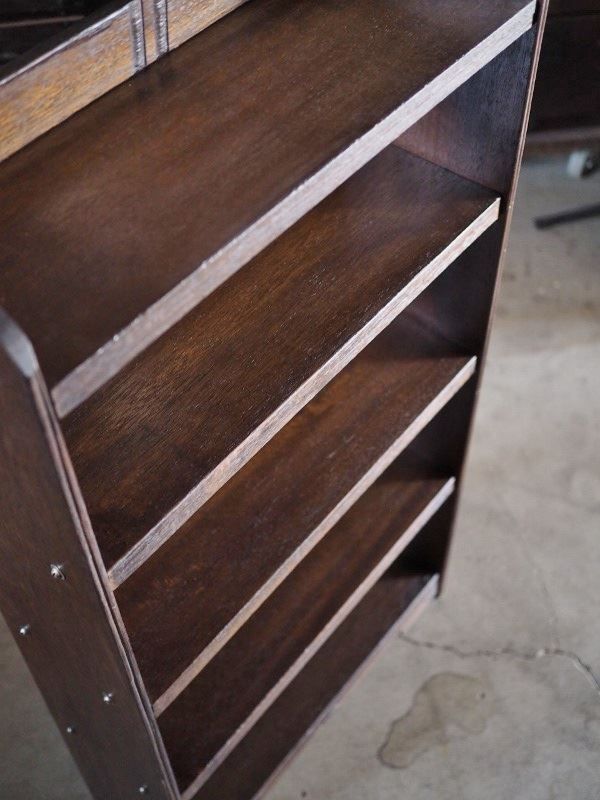 昭和レトロな小ぶりな本棚 マイナスネジ絞め 昭和中期 古録展 送料無料 品番S107531