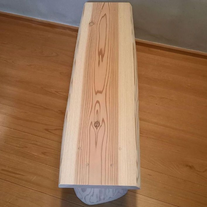 丸太脚スツール