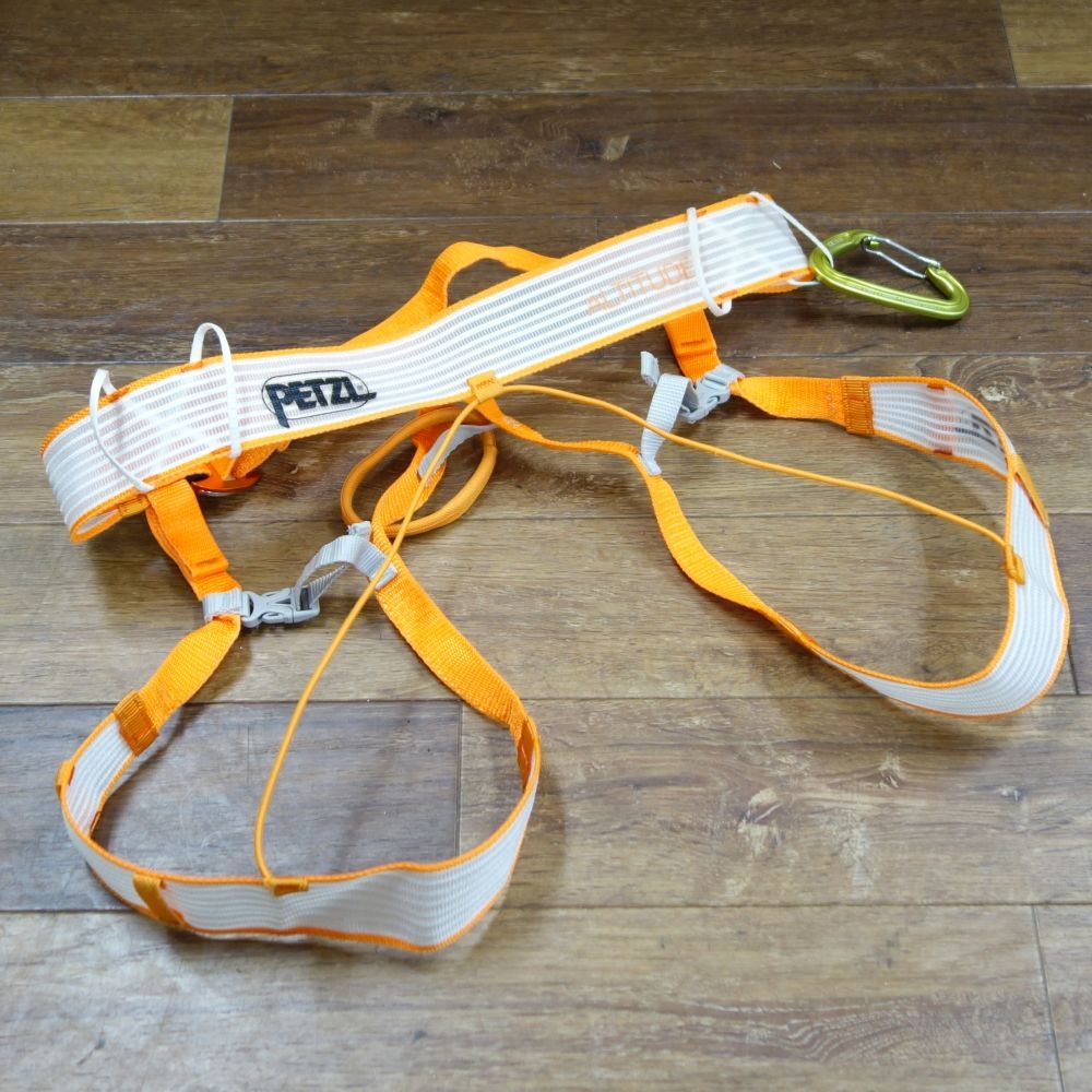 美品 ペツル PETZL ALTITUDE S/M アルティチュード ハーネス 美品 ペツル PETZL ALTITUDE S/M アルティチュード ハーネス