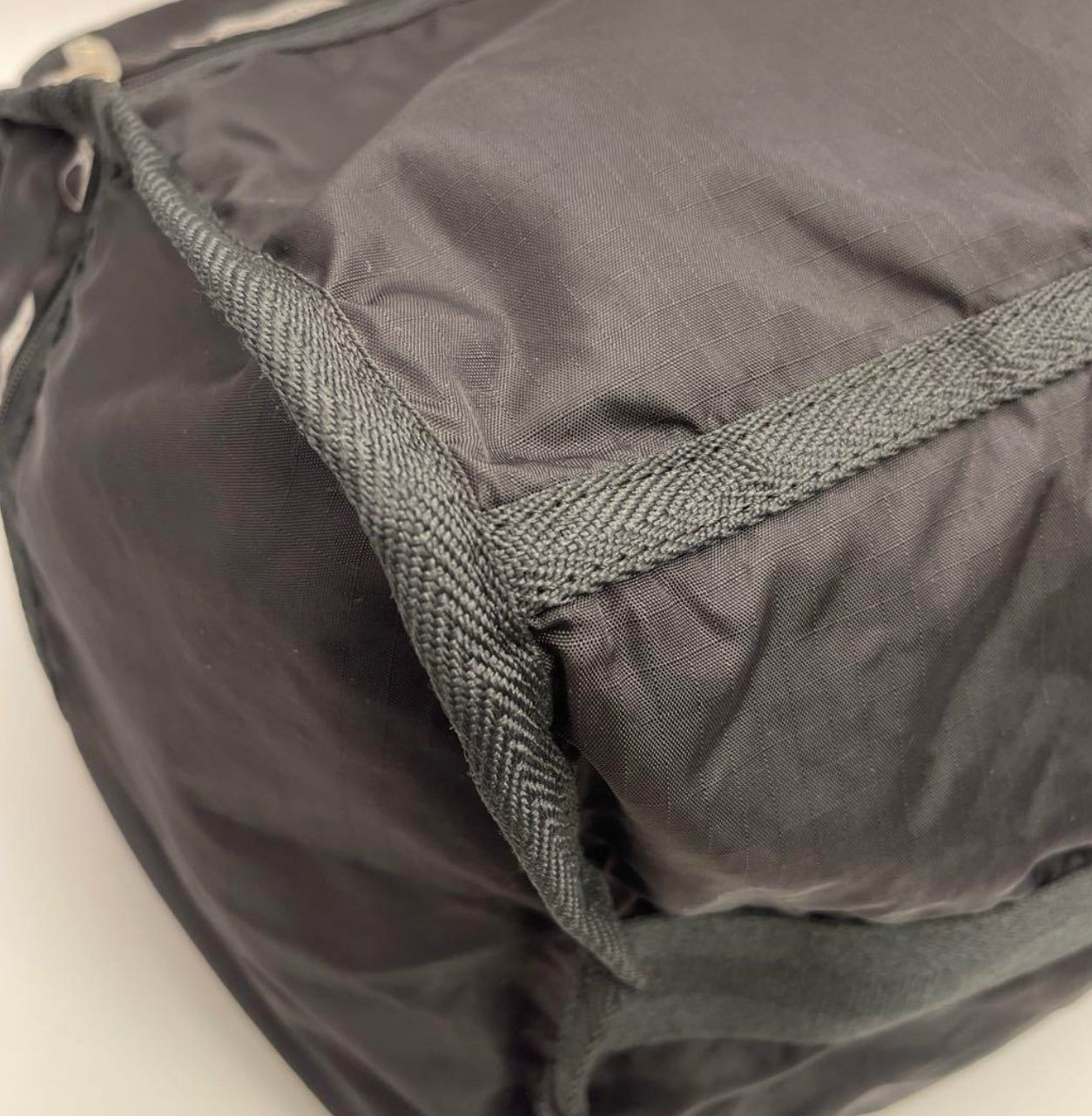 LeSportsac ボストンバッグ黒 レスポートサック 鍵付き DECORATOM_COM_BR