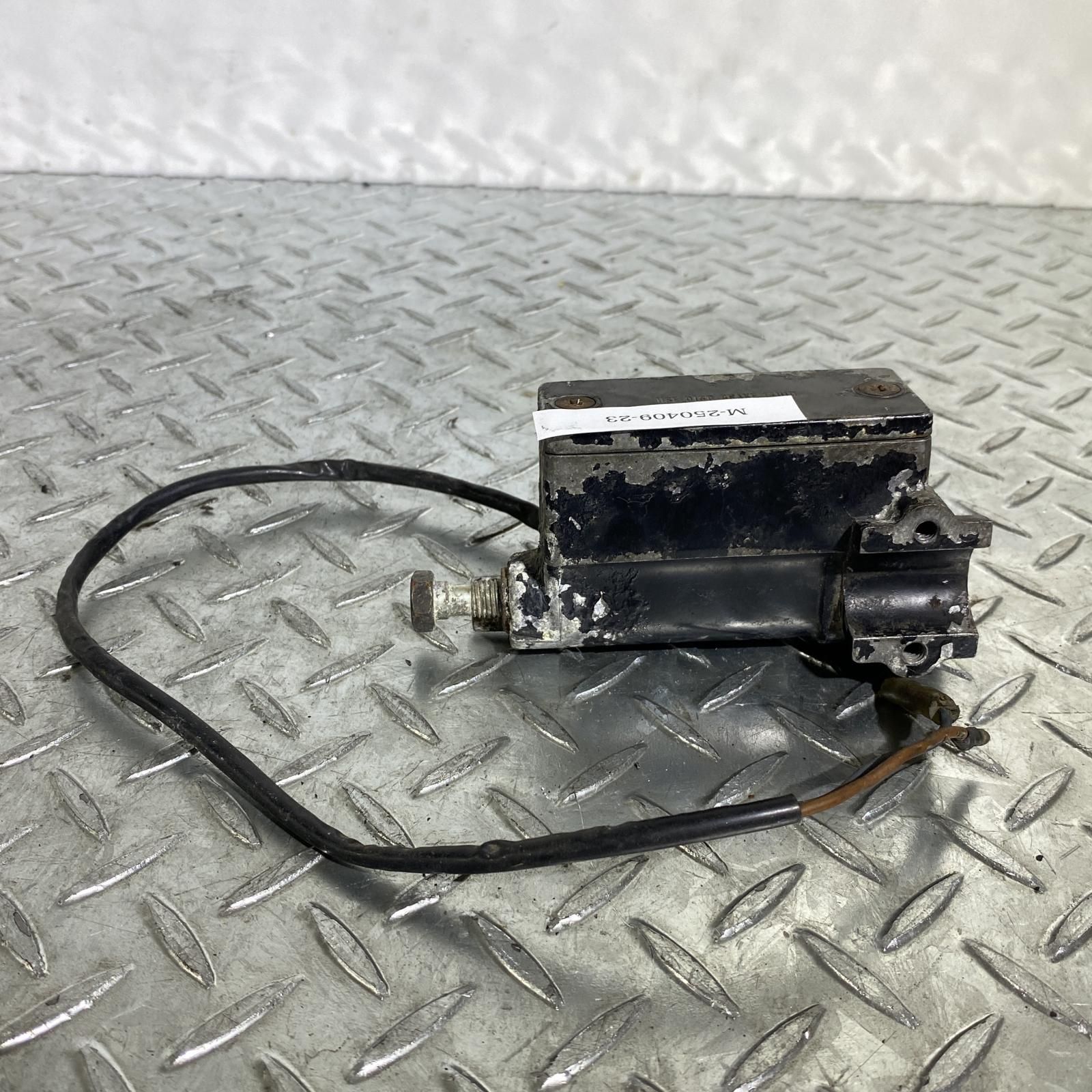 Z400FXなどに ダブルディスク用マスターシリンダー 分解洗浄品 5/8