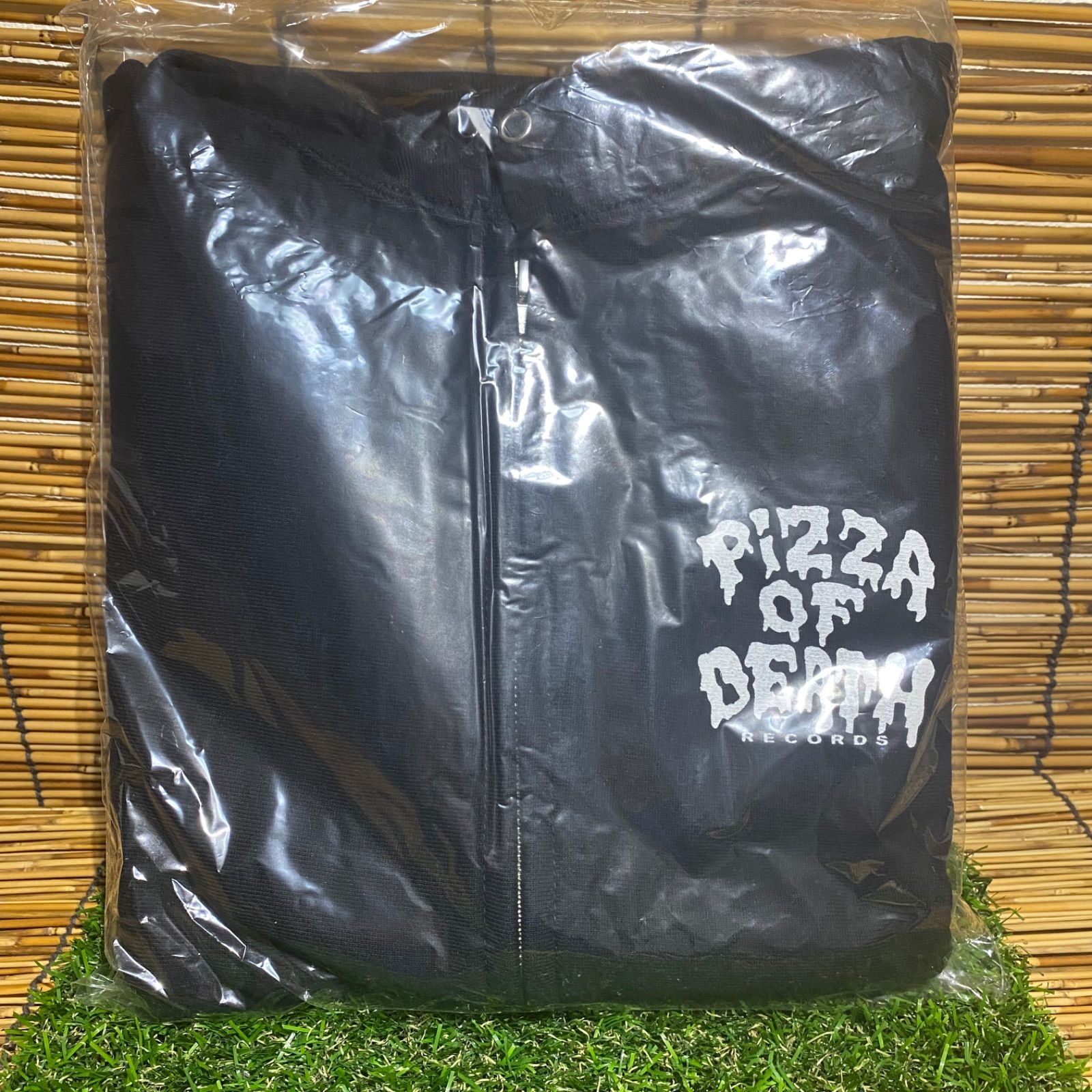 新品】ピザオブデス パーカー 黒 各サイズ - メルカリ