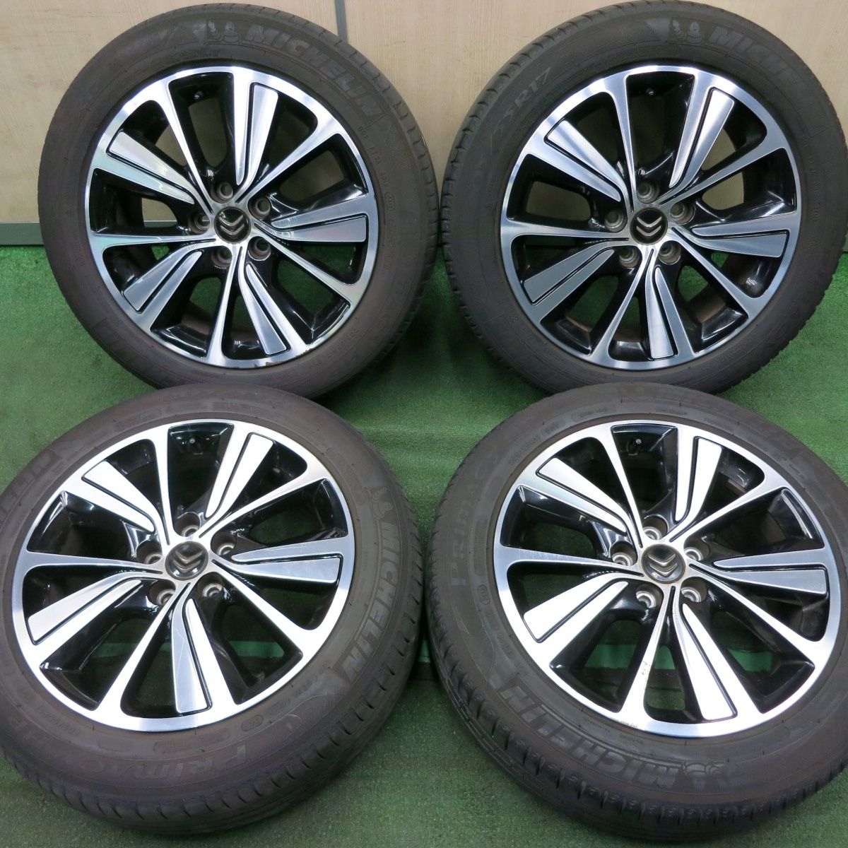 シトロエングランドC4　純正17inホイールとスタッドレスタイヤの4本セット シトロエン純正アルミホイール、スタッドレスタイヤ4本セット