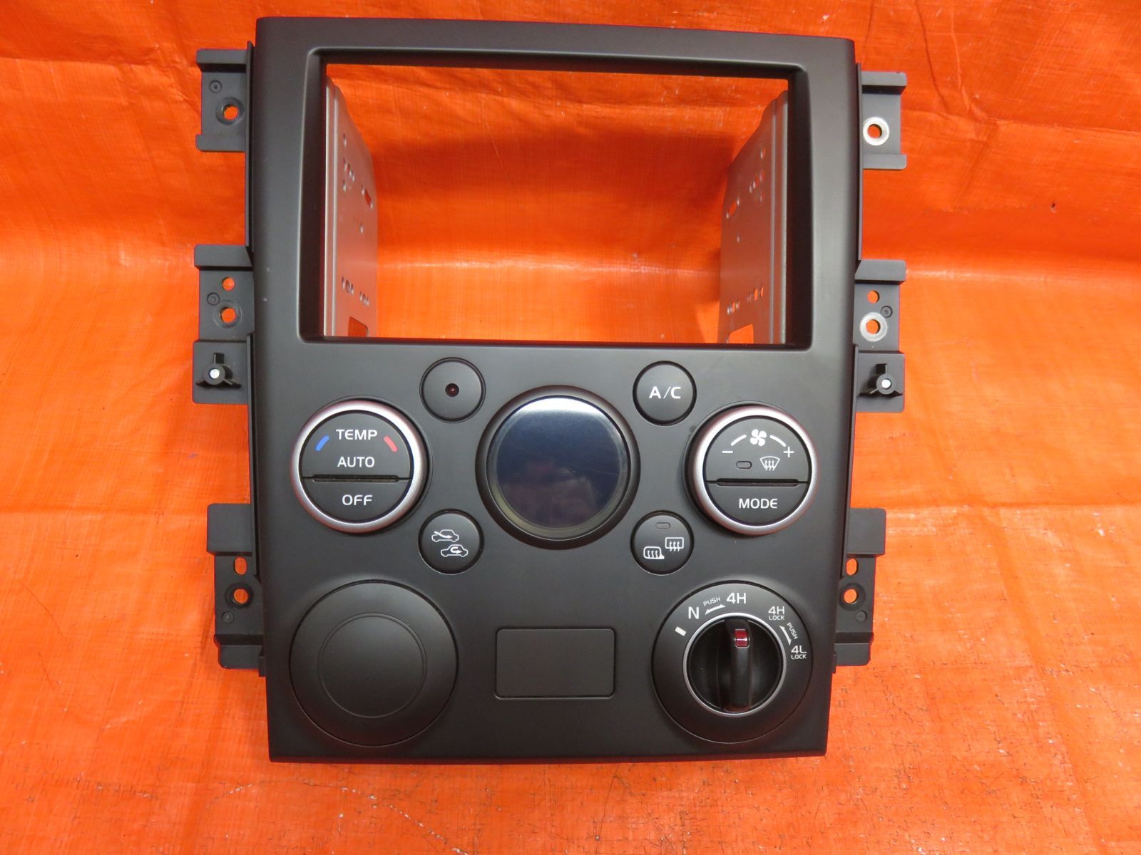 LA2490* 動作OK スズキ TDA4W エスクード 2DIN ナビパネル/エアコン操作パネル/純正 39510-76K60/ステー付 TD74W TD94W