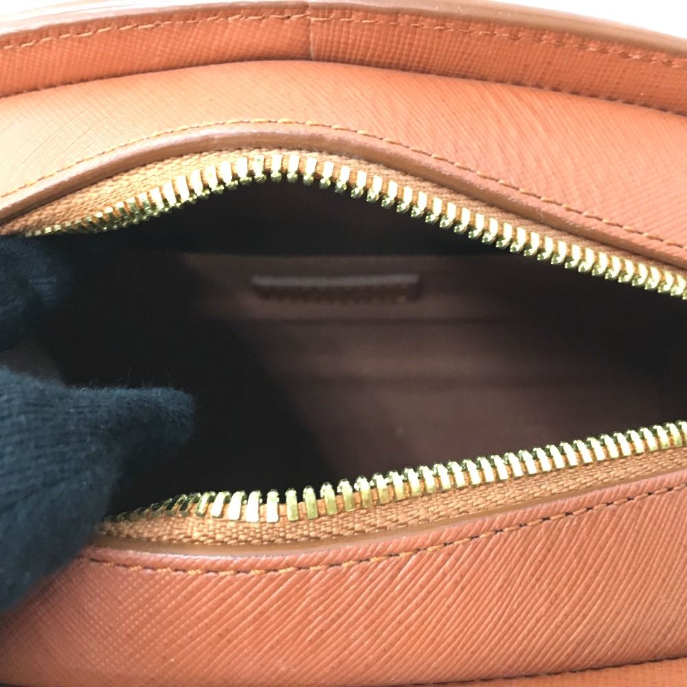 △△A.P.C. ハーフムーンショルダーバッグ エンボスレザー Demi-Lune  