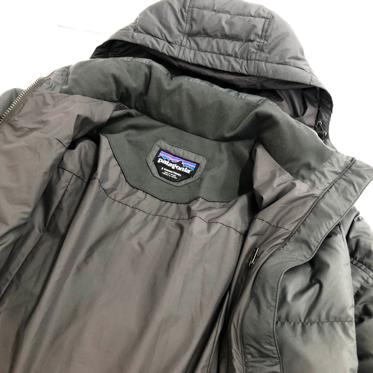 良好 patagonia パタゴニア ダウンジャケット 51884 グレー レディース 