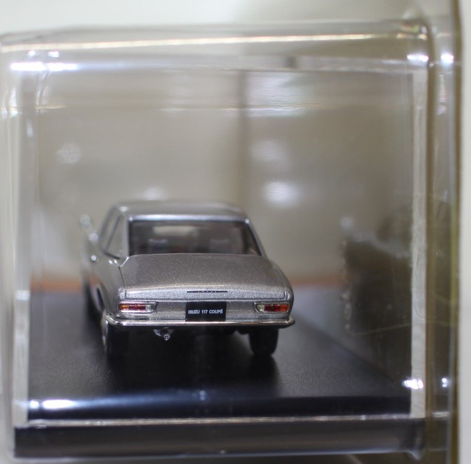 新品 1/43 国産名車プレミアムコレクション いすゞ 117 クーペ