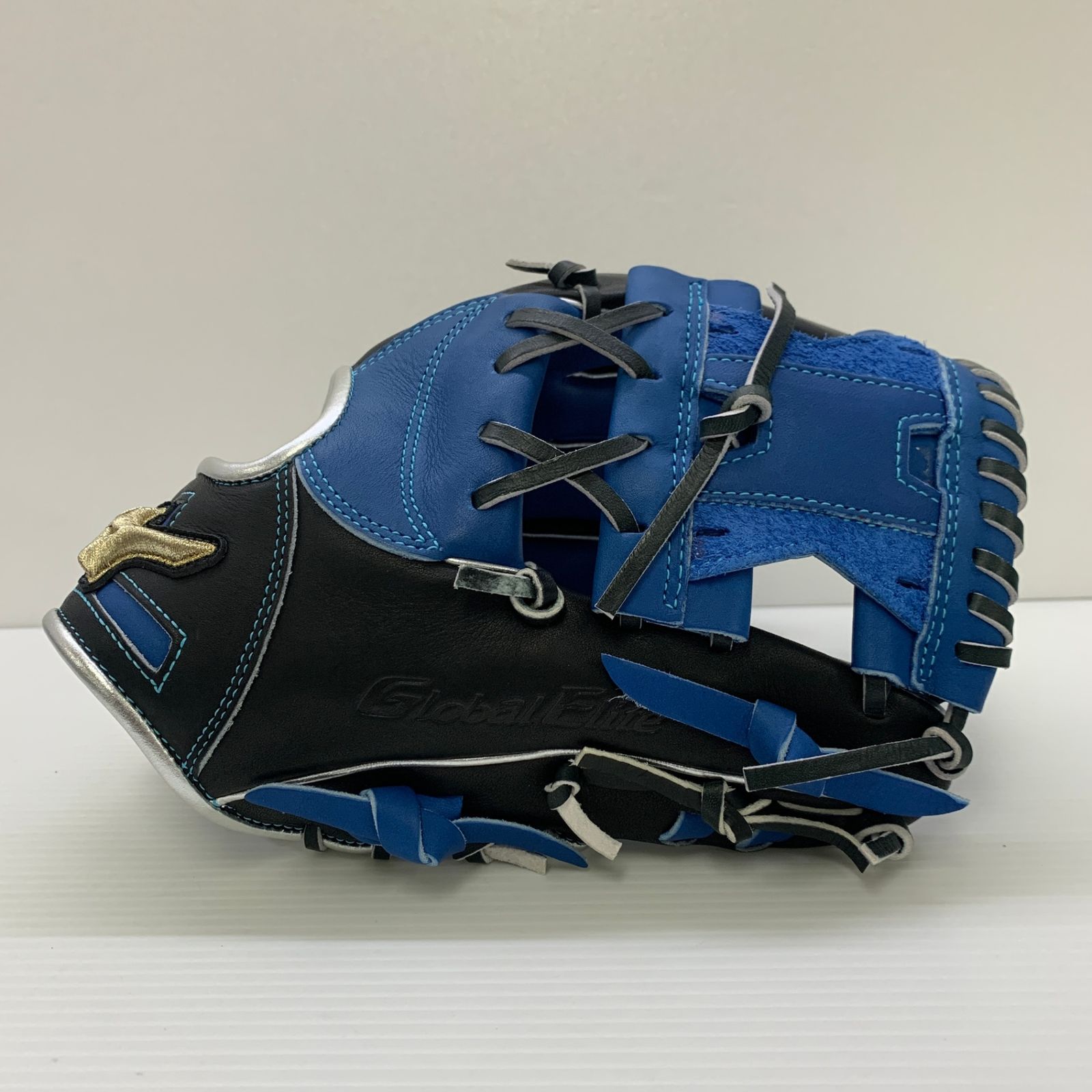 ミズノ MIZUNO グローバルエリート 軟式 大人 一般 内野手用 グローブ グラブ 右投げ 1AJGR27313 野球 6497