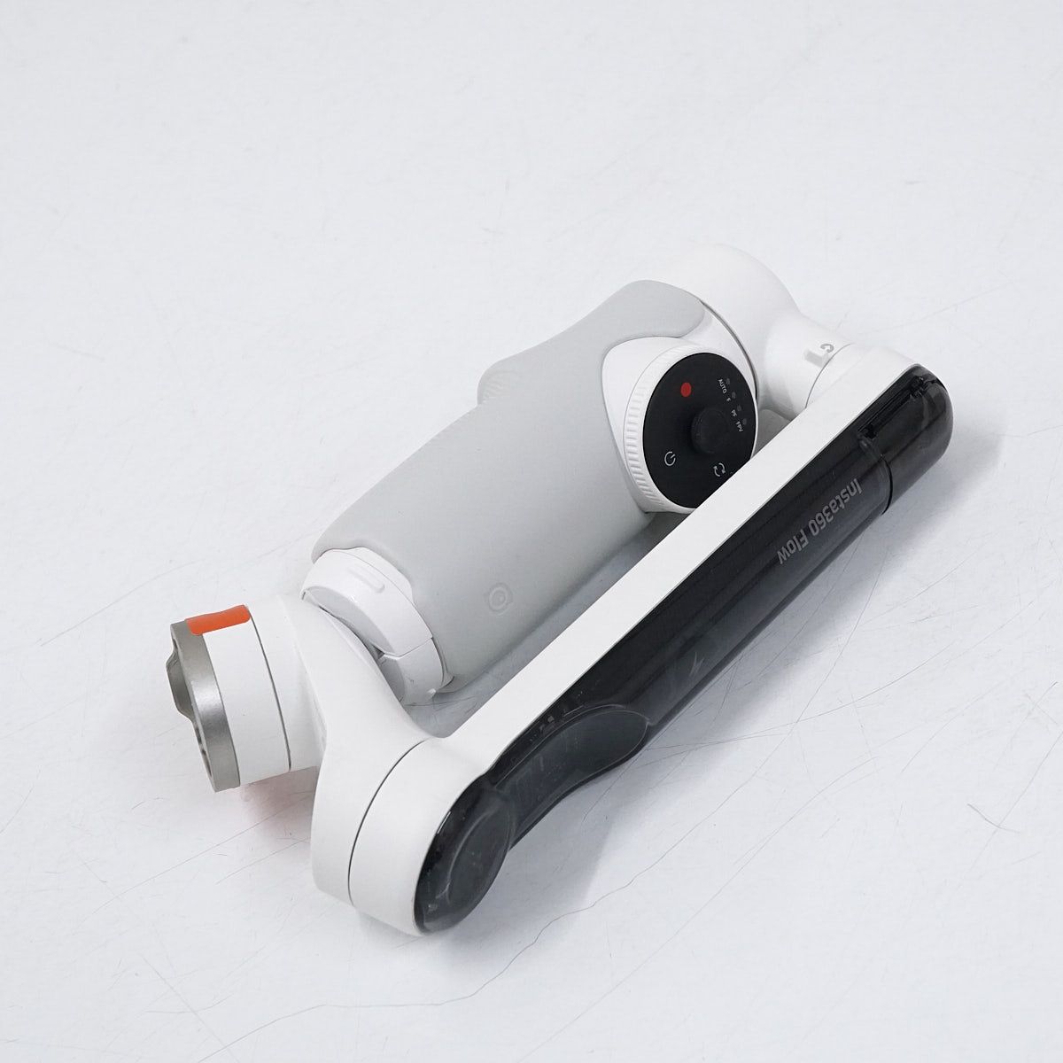 insta360 - Insta360 Flow スマートフォン用ジンバル USED美品 本体のみ 折りたたみ 3軸手ブレ補正 ディープトラック 三脚内蔵 完動品 CP8358 Insta360 Flow スマートフォン用ジンバル USED美品 本体のみ