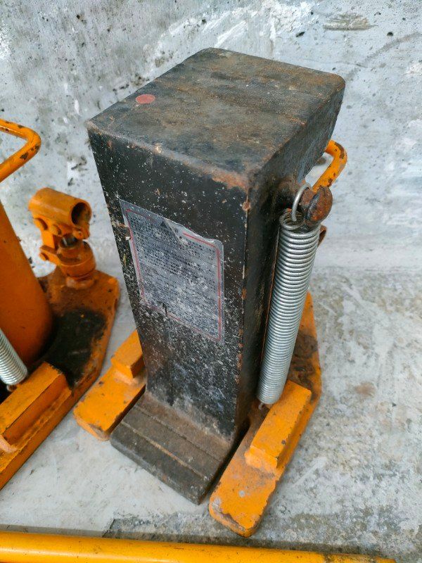 ◎メーカー不明 10t 爪付ジャッキ 2個セット 動作 済み