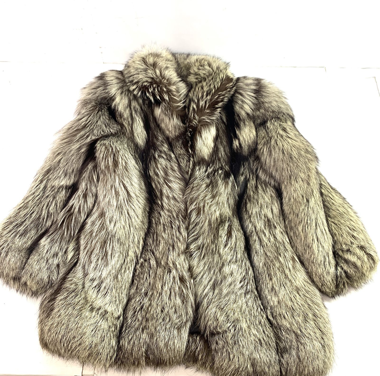 美品【肉厚 毛量◎】SAGAFOX シルバーフォックス　金タグ　毛皮コート 金タグ】SAGA FOX ROYAL シルバーフォックス毛皮コート 11