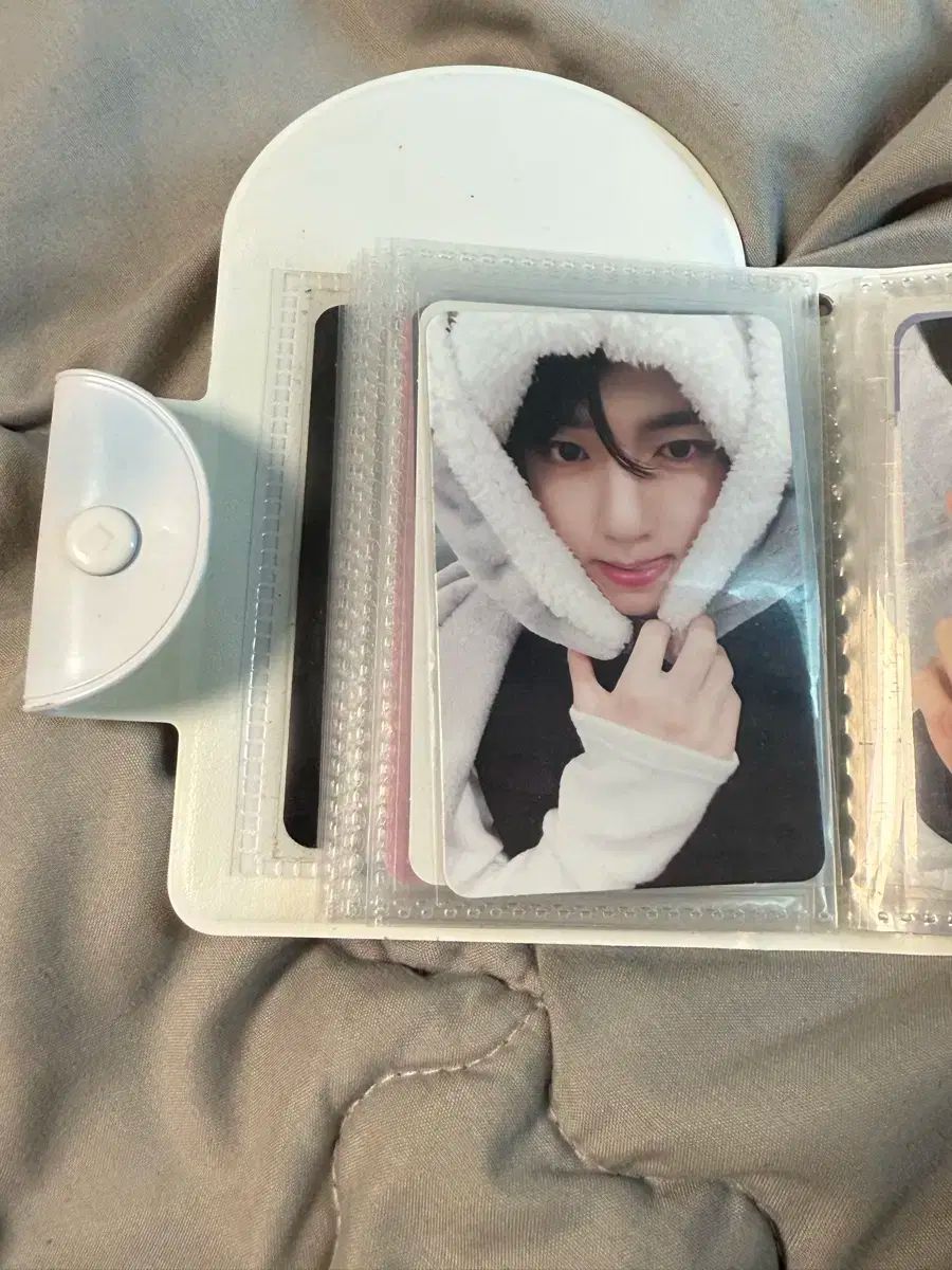 最終値下げ！PROJECT7 アンジュンウォン　私服 トレカ 最終値下げ！PROJECT7 アンジュンウォン 私服 トレカ - メルカリ