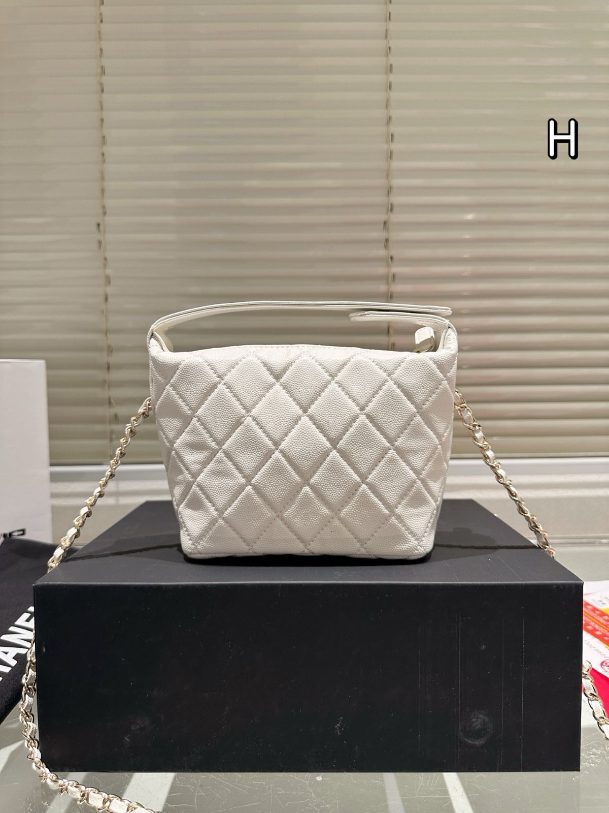CHANEL 即購入禁止 シャネルコンパクトウォレット 42976 黄色 レディース
