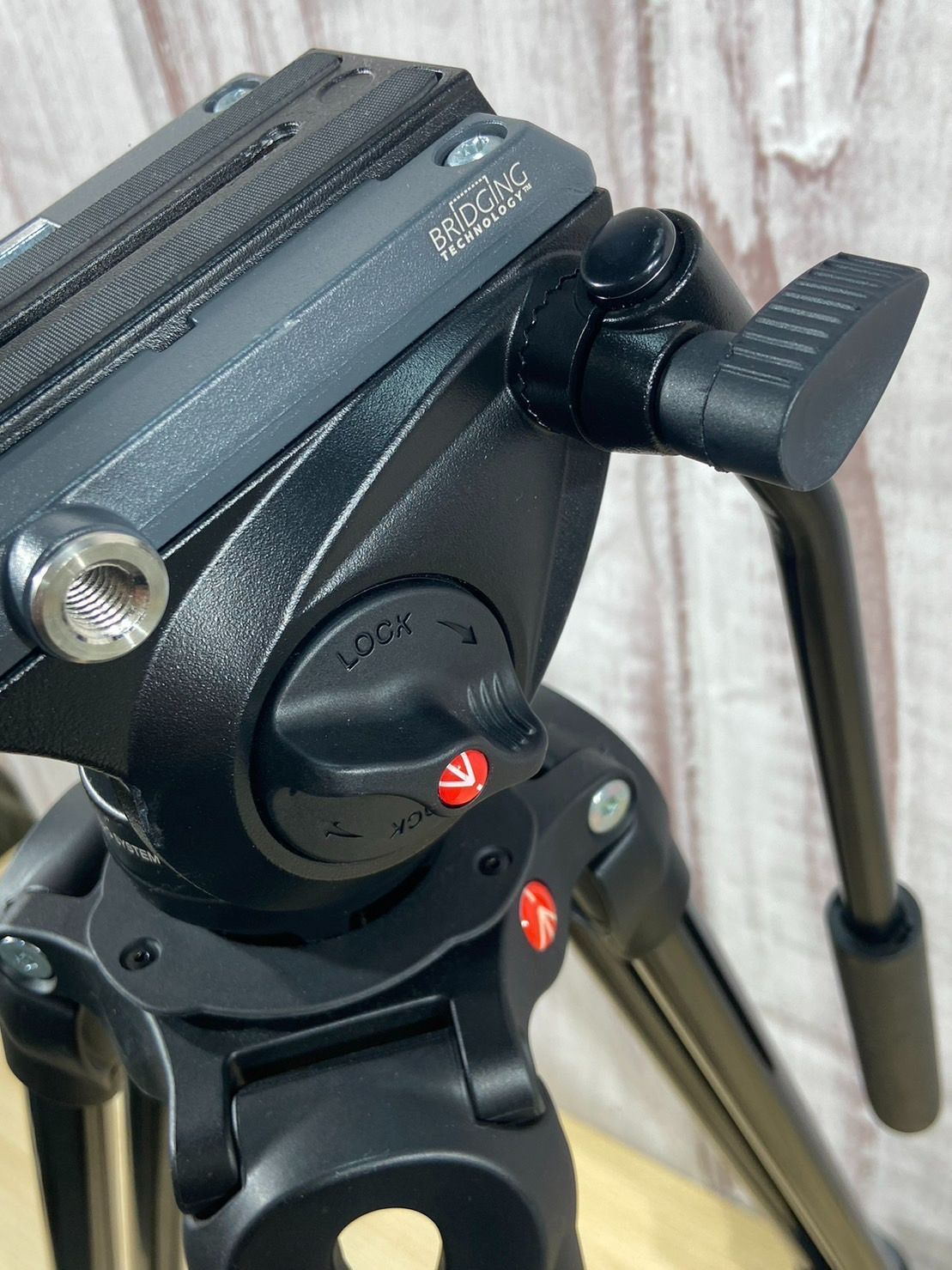 Manfrotto MVT502AM+ビデオ雲台 MVH500A - www.infotechcampinas.com.br