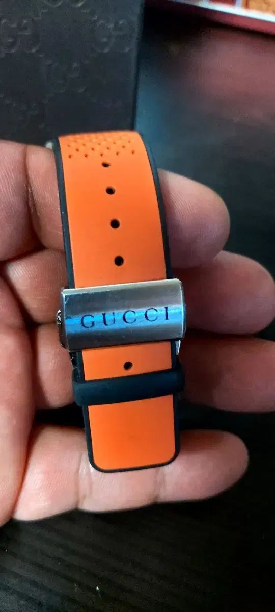 GUCCI デジタル時計 オレンジ GUCCI(グッチ) デジタル時計 イグッチ スポーツバージョン