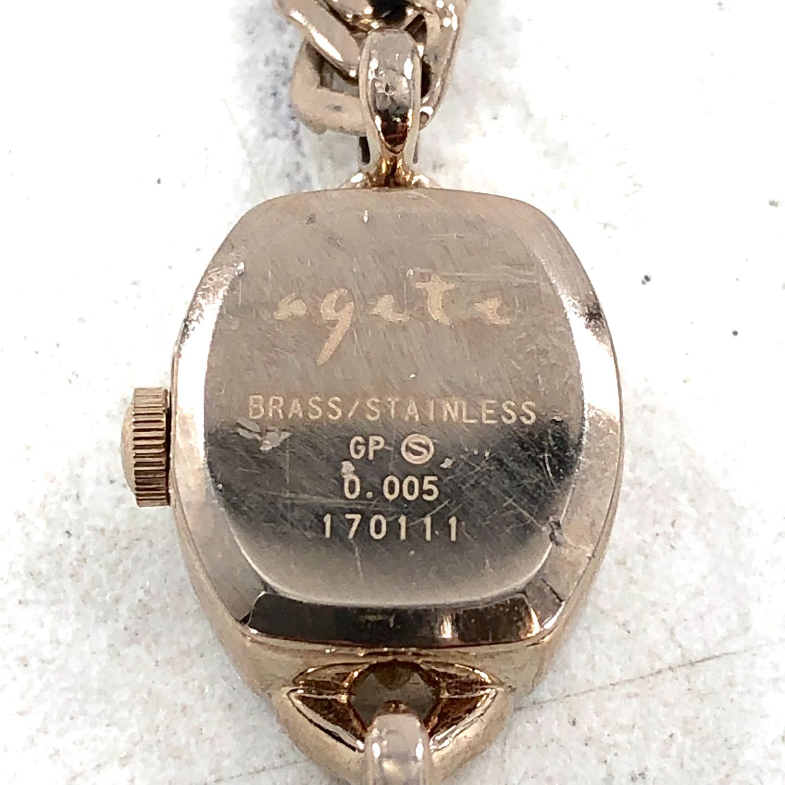 【稼働】agete ジュエリーウォッチ ソーラー シェル文字盤 ゴールド 稼働】agete ジュエリーウォッチ ソーラー シェル文字盤