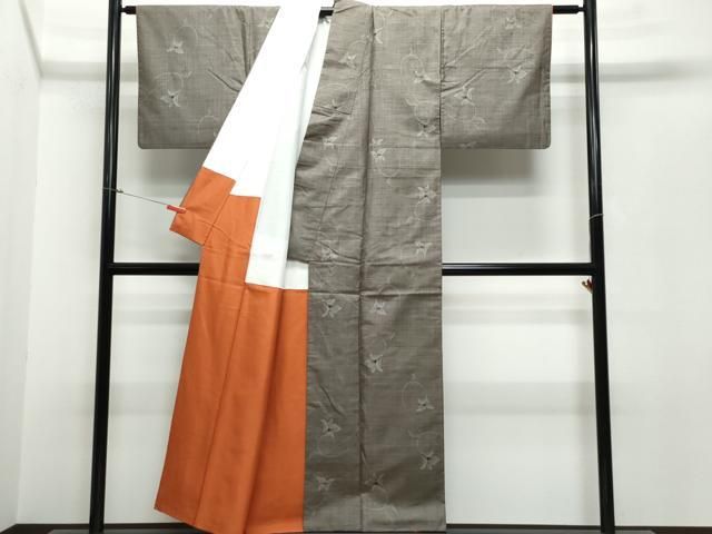 平和屋着物○本場大島紬 9マルキ 泥染め 花唐草文 正絹 逸品 CAAR8307vf