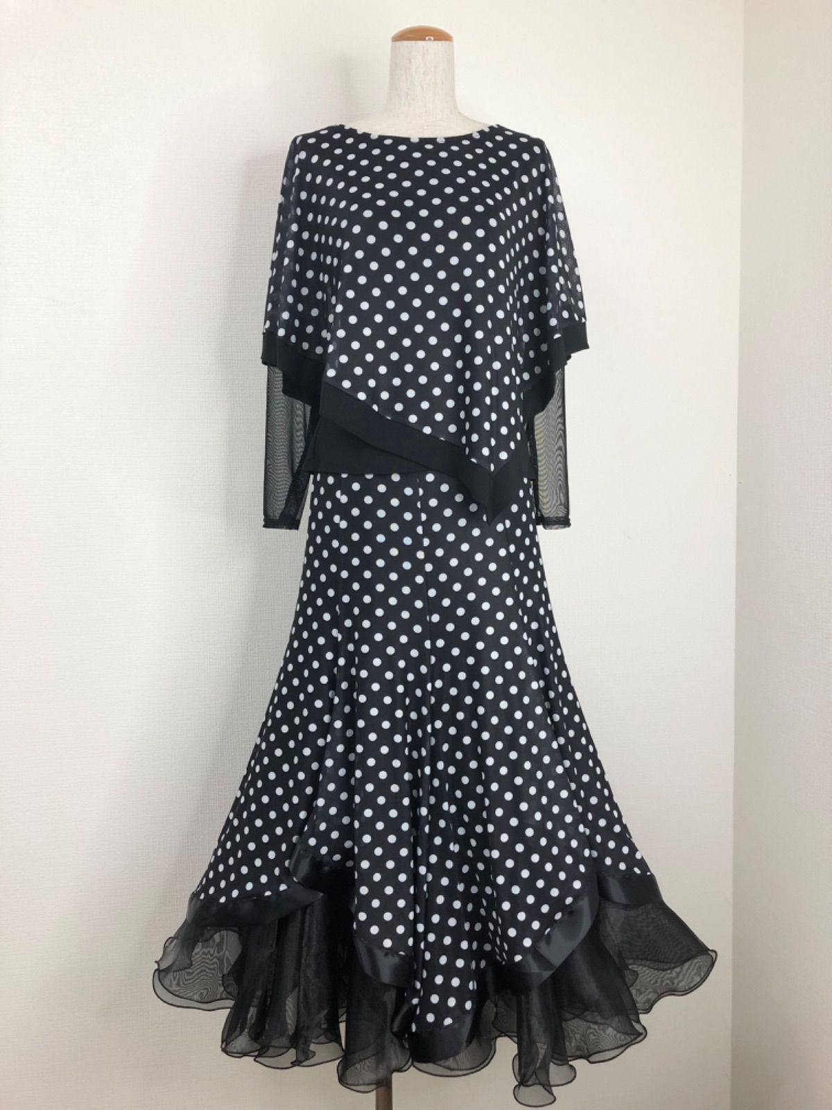 新品》社交ダンス ドット柄 スカート 衣装 - メルカリ