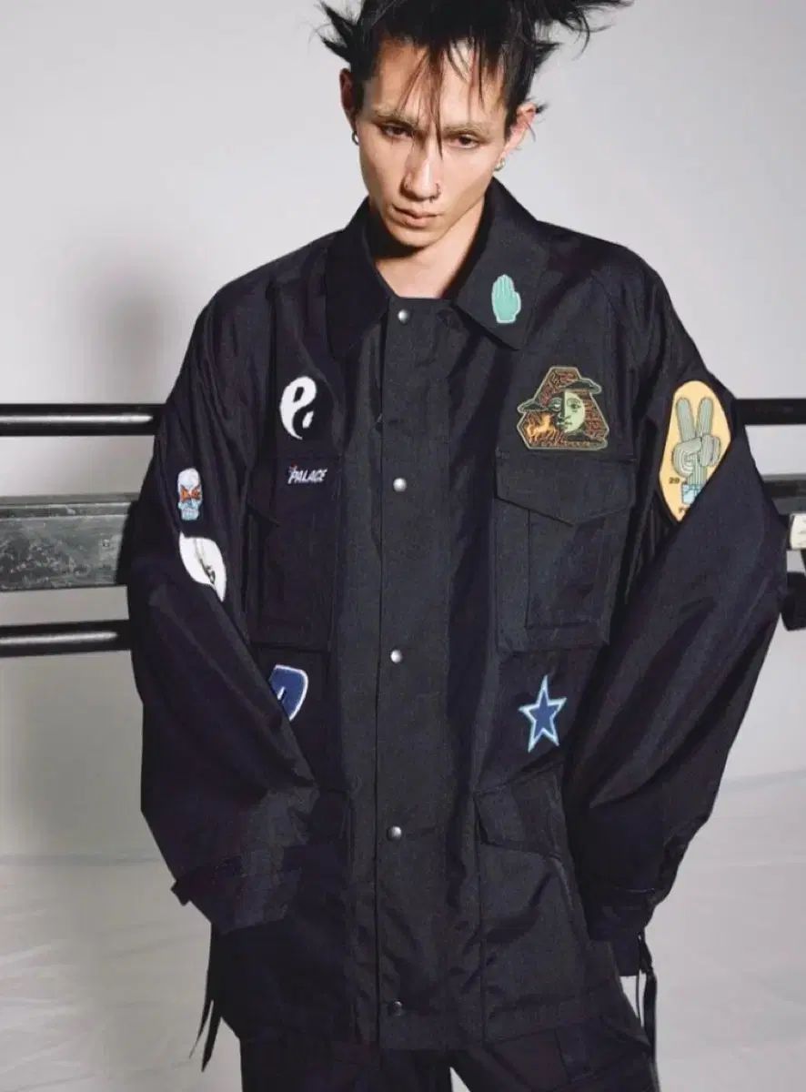 ジュンヤ　ワタナベ　おーバーサイズ　ダブルジャケット eYe JUNYA WATANABE MAN × PALACE コラボダウンジャケットが国内
