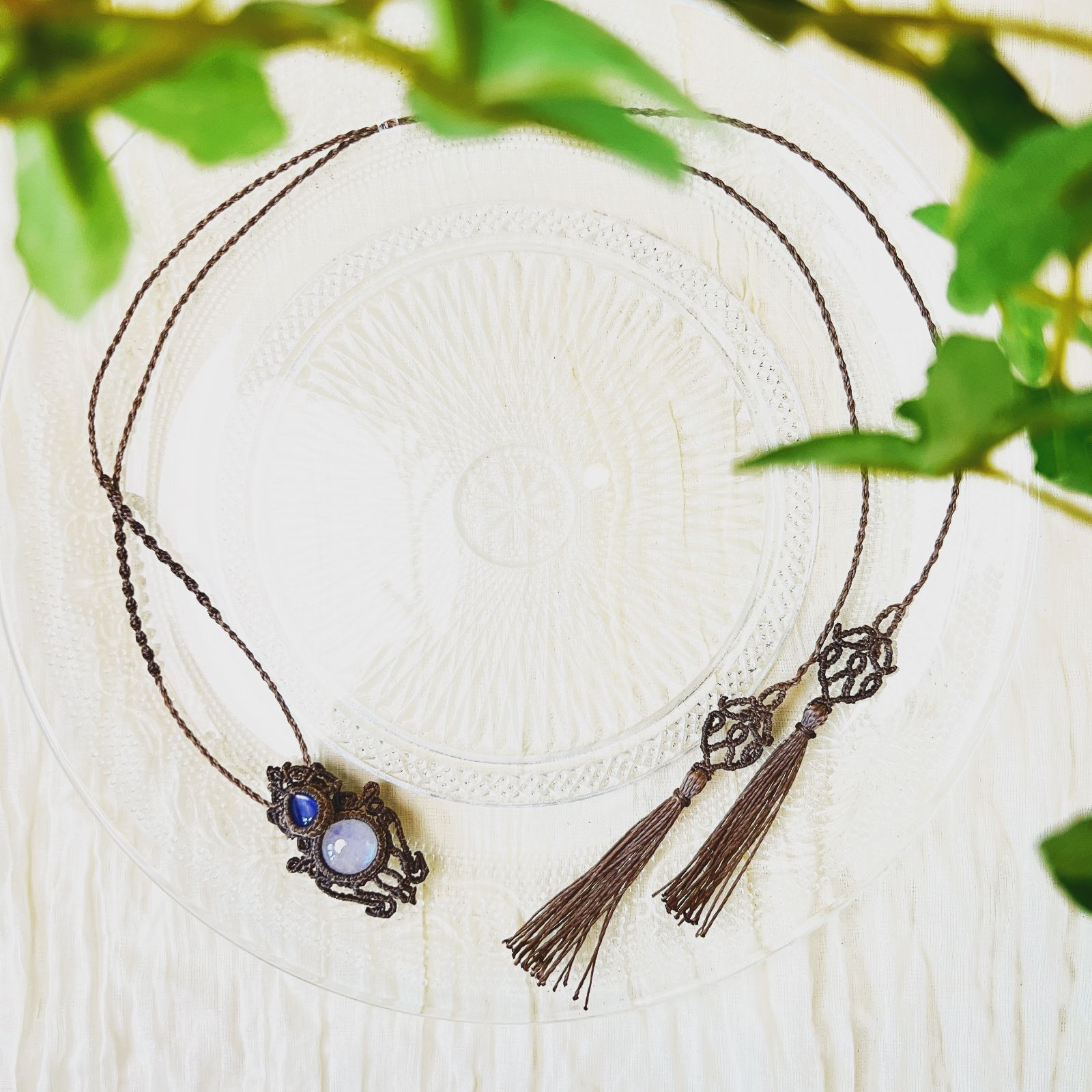 レインボームーンストーンのマクラメネックレス〜ゆめのまほろば〜