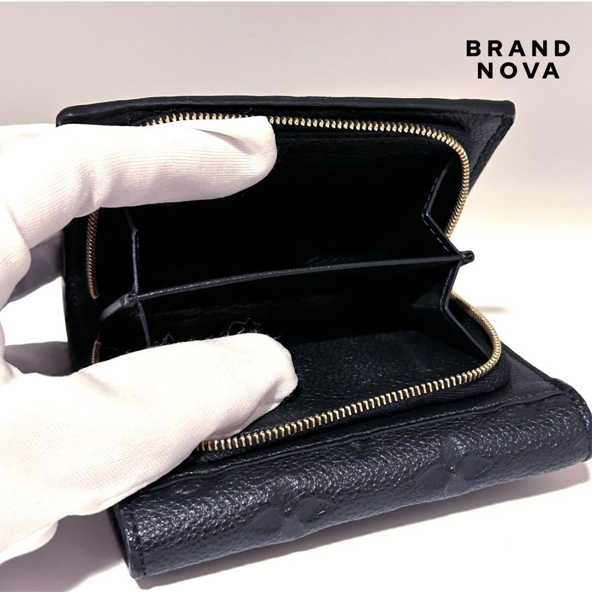 ルイヴィトン アンプラント メティス コンパクト 二つ折り財布ブラック ルイヴィトン アンプラント メティス コンパクト 二つ折り財布