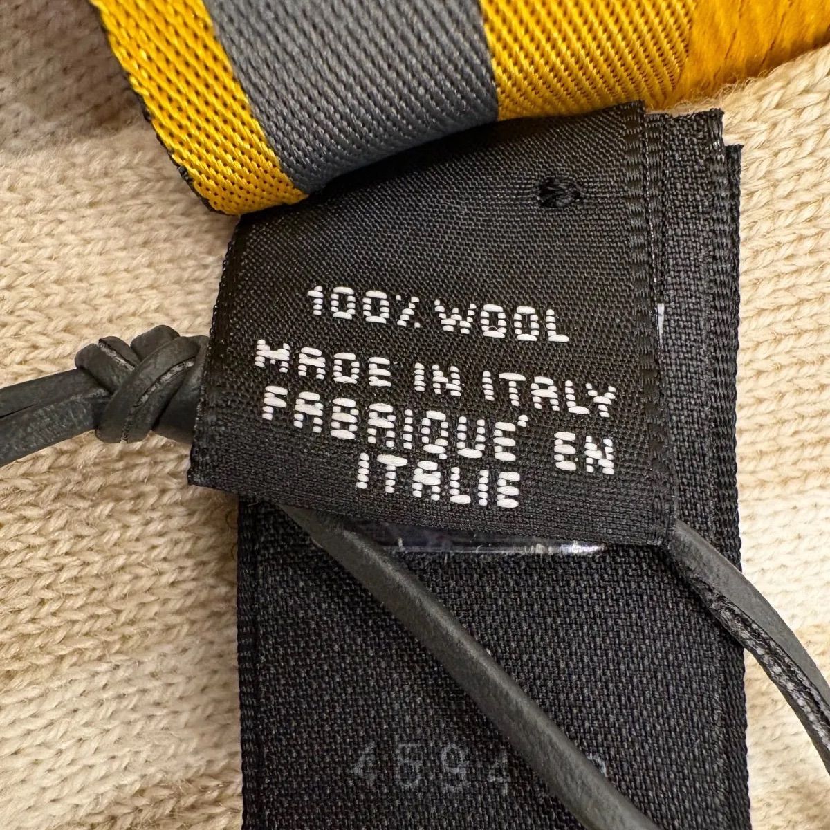 クーポン配布中》【新品タグ付】フェンディ ズッカ柄 マフラー ウール