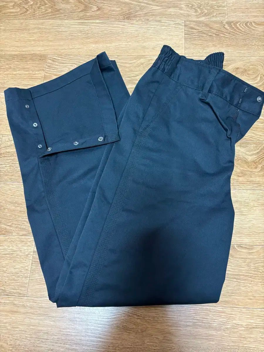 NIKE ナイキ ツイルパンツ レディース ズボン xs